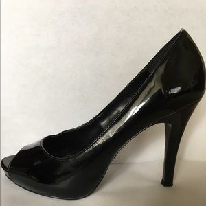 Nine West Black Patent Pumps